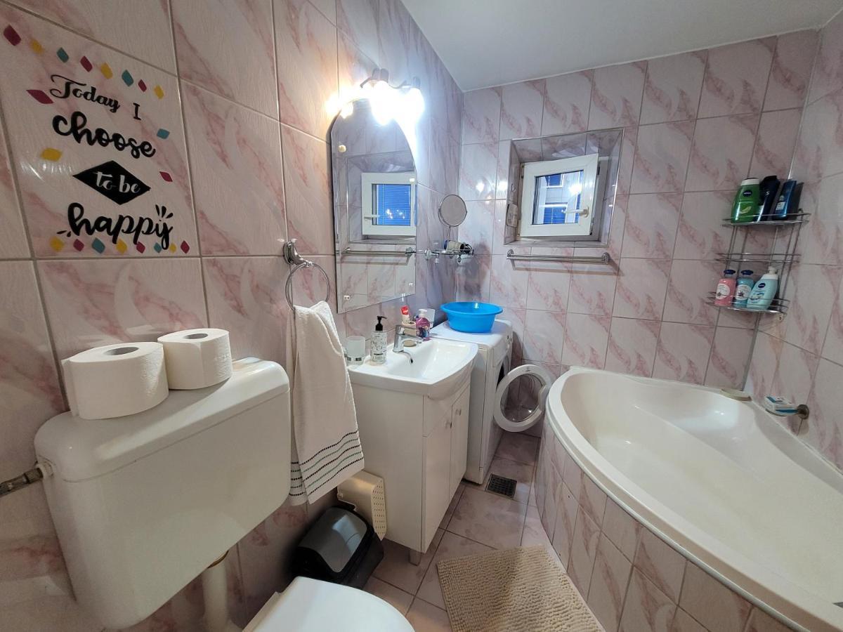 布加勒斯特Quiet, Relaxing, Family Friendly公寓 外观 照片